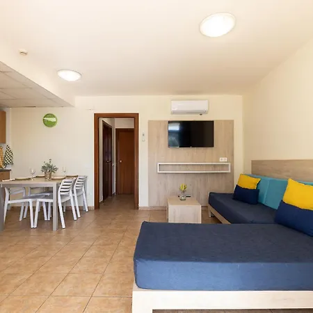 Uhc Festival Village Apartamento Salou